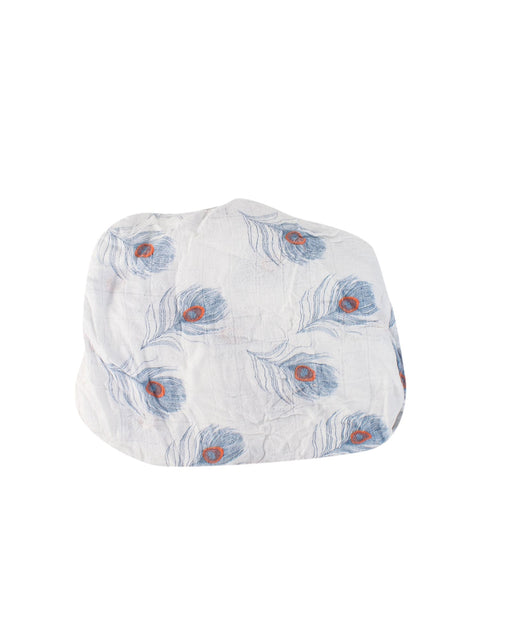 A White Swaddles from Aden & Anais in size O/S for neutral. (Front View)