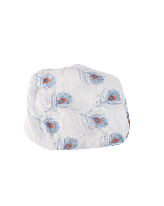 A White Swaddles from Aden & Anais in size O/S for neutral. (Front View)