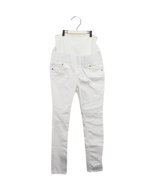 A White Jeans from Isabella Oliver in size L for maternity. (Front View)