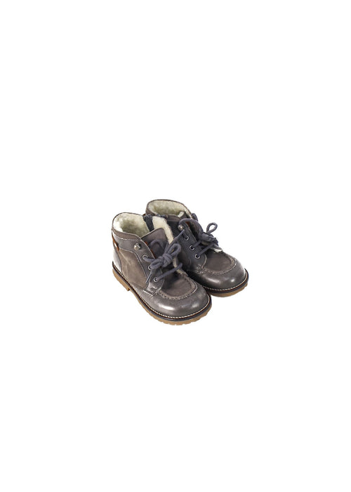 A Taupe Winter Boots from Jacadi in size 3T for boy. (Front View)