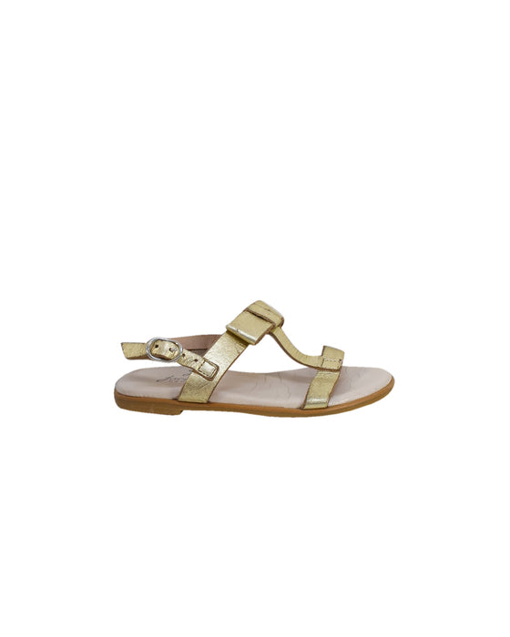 A Gold Sandals from Jacadi in size 3T for girl. (Back View)