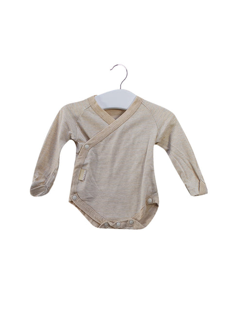 A Beige Long Sleeve Bodysuits from Natures Purest in size 0-3M for neutral. (Front View)
