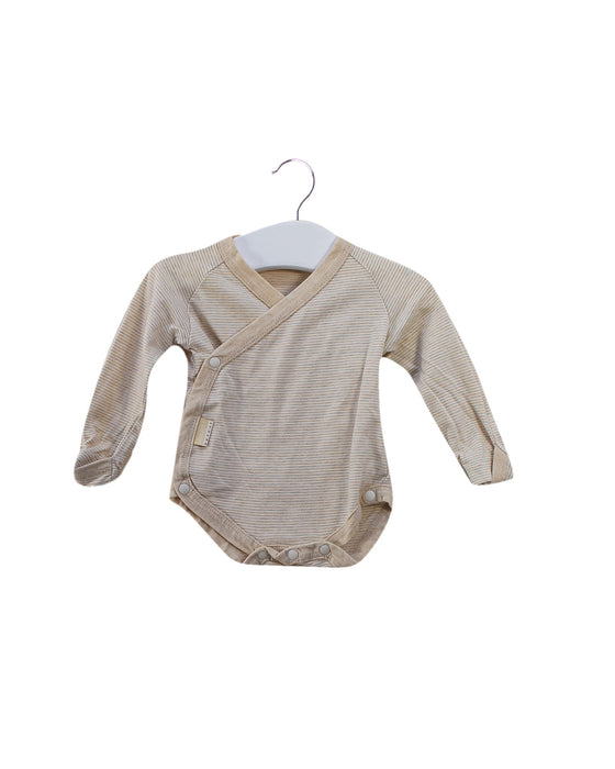 A Beige Long Sleeve Bodysuits from Natures Purest in size 0-3M for neutral. (Front View)