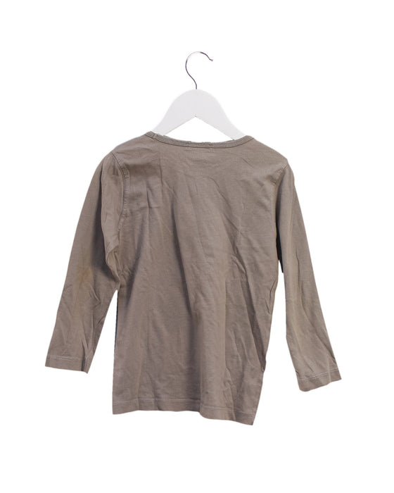 A Taupe Long Sleeve Tops from Bonpoint in size 4T for boy. (Back View)