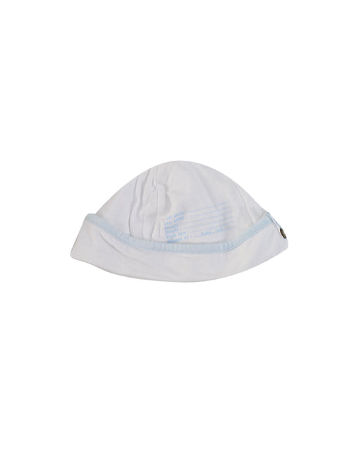 A White Beanies from Dior in size 6-12M for boy. (Front View)