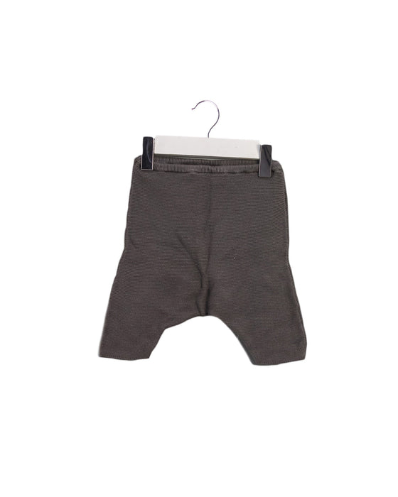 A Grey Sweatpants from Bonpoint in size 0-3M for girl. (Front View)