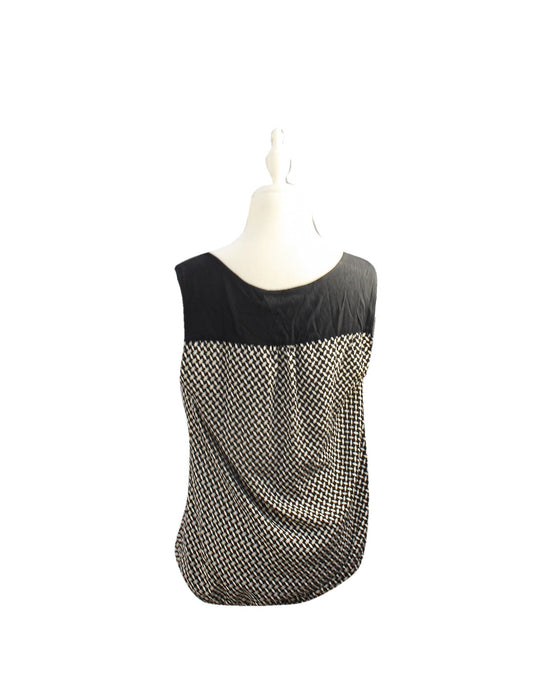 A Black Short Sleeve Tops from Envie de Fraise in size M for maternity. (Back View)