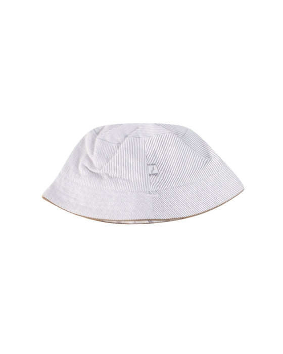 A Grey Sun Hats from Jacadi in size O/S for neutral. (Front View)