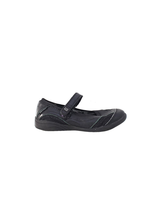 A Black Flats from Stride Rite in size 5T for girl. (Back View)