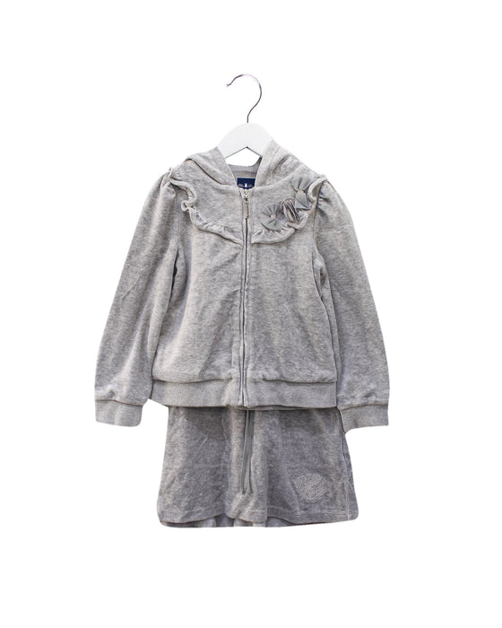 A Grey Skirt Sets from Nicholas & Bears in size 6T for girl. (Front View)