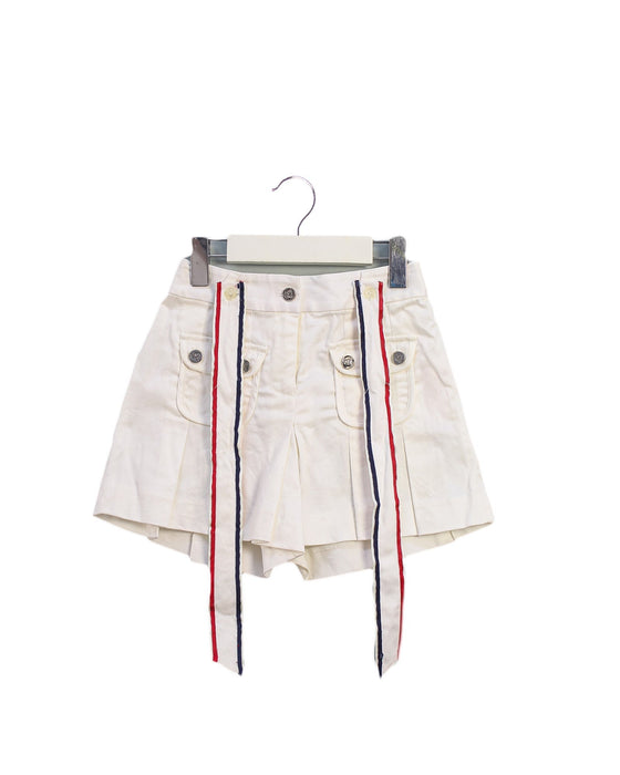 A Ivory Shorts from Nicholas & Bears in size 3T for girl. (Front View)
