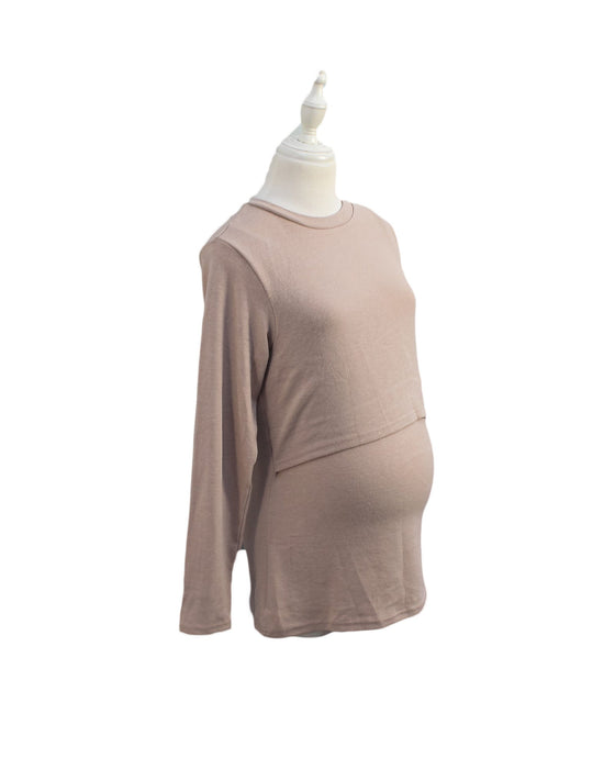 A Pink Nursing Tops from Milk Tea in size L for maternity. (Front View)