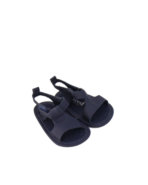 A Navy Sandals from Seed in size 3-6M for men. (Front View)