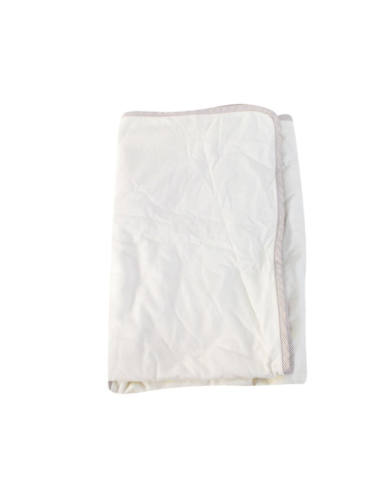 A Ivory Blankets from Nicholas & Bears in size O/S for girl. (Front View)