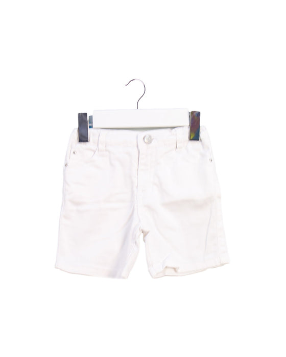 A White Shorts from Tutto Piccolo in size 6-12M for boy. (Front View)
