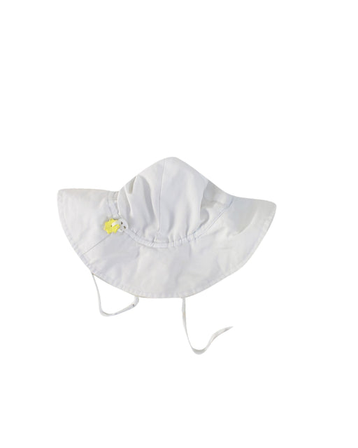 A White Sun Hats from i play in size 6-12M for girl. (Front View)
