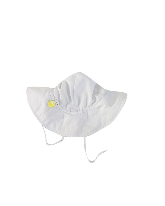 A White Sun Hats from i play in size 6-12M for girl. (Front View)
