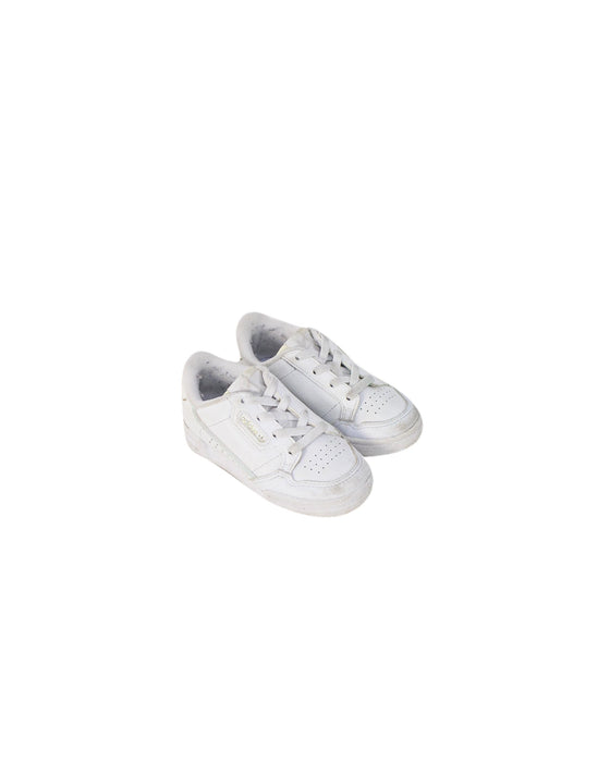 A White Sneakers from Adidas in size 3T for girl. (Front View)