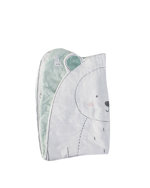 A White Playmats from Minkmui in size O/S for girl. (Front View)