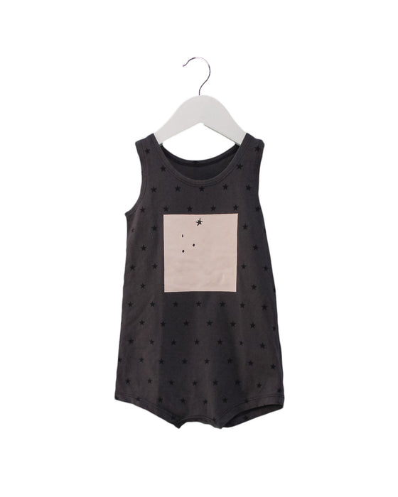 A Grey Sleeveless Rompers from Le Petit Society in size 3-6M for girl. (Front View)