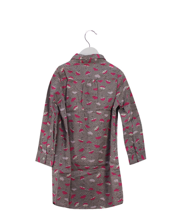 A Grey Shirts from Seed in size 6T for girl. (Back View)