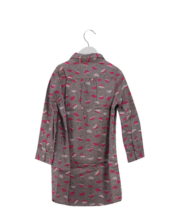 A Grey Shirts from Seed in size 6T for girl. (Back View)