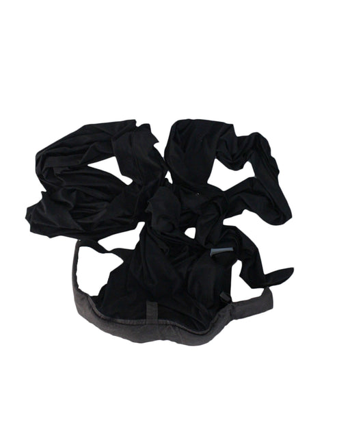 A Black Baby Carriers from Pittari in size Newborn for neutral. (Front View)