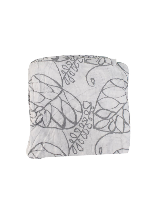 A Blue Swaddles from Aden & Anais in size O/S for neutral. (Front View)