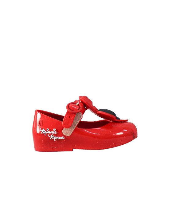 A Red Flats from Mini Melissa in size 12-18M for girl. (Back View)