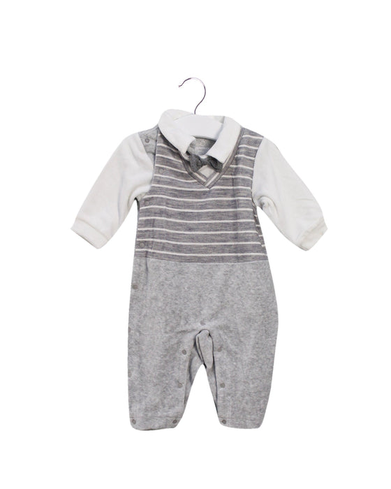 A Grey Long Sleeve Jumpsuits from Chickeeduck in size 0-3M for boy. (Front View)