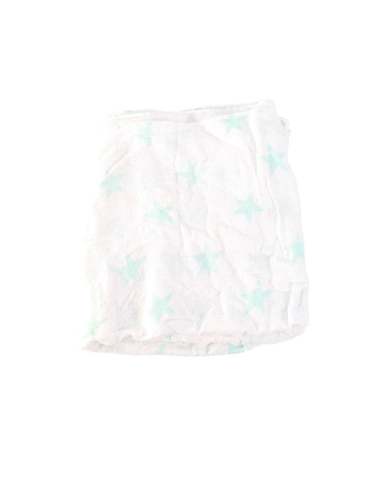 A White Swaddles from Aden & Anais in size O/S for neutral. (Front View)