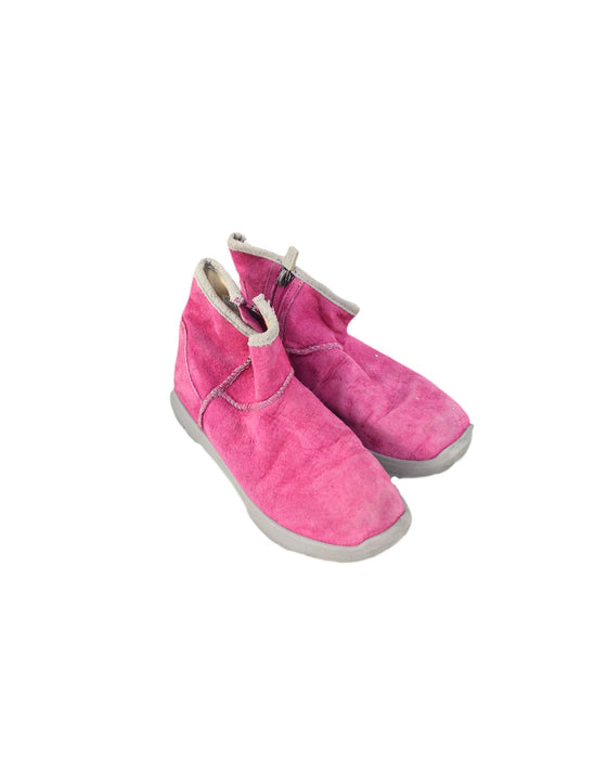 A Pink Casual Boots from UGG in size 7Y for girl. (Front View)