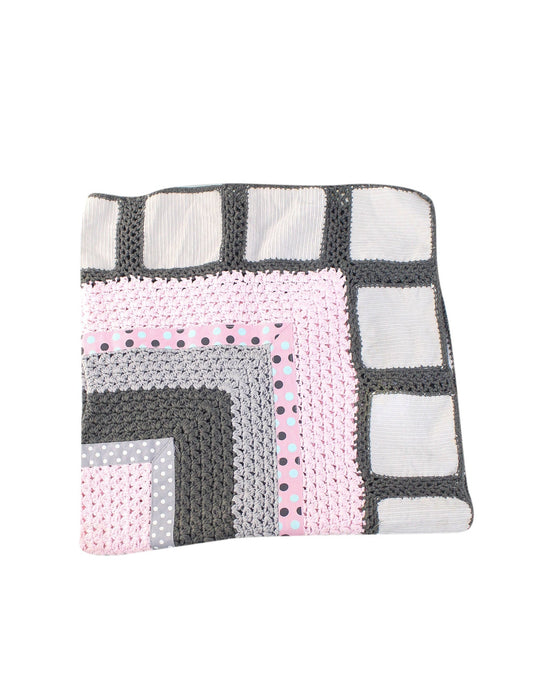 A Grey Blankets from and the little dog laughed in size O/S for girl. (Front View)
