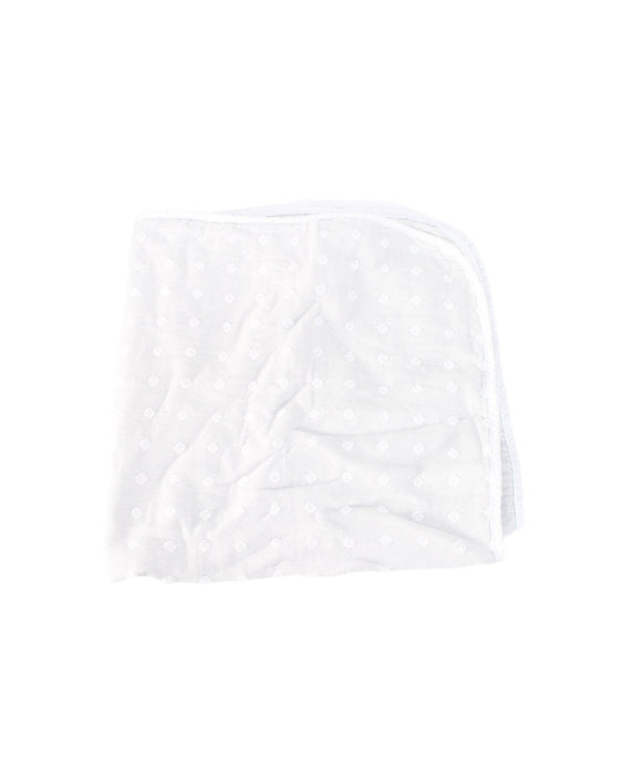 A Grey Towels from Pottery Barn in size O/S for boy. (Front View)