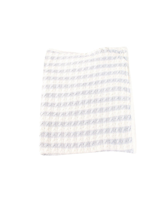 A Ivory Blankets from Pottery Barn in size O/S for neutral. (Front View)