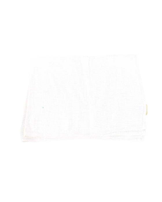 A White Blankets from Pottery Barn in size O/S for neutral. (Front View)