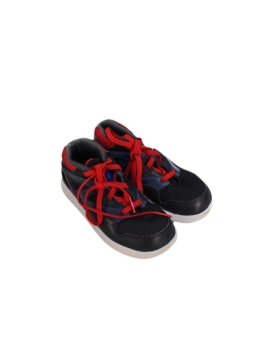 A Black Sneakers from Reebok in size 4T for boy. (Front View)