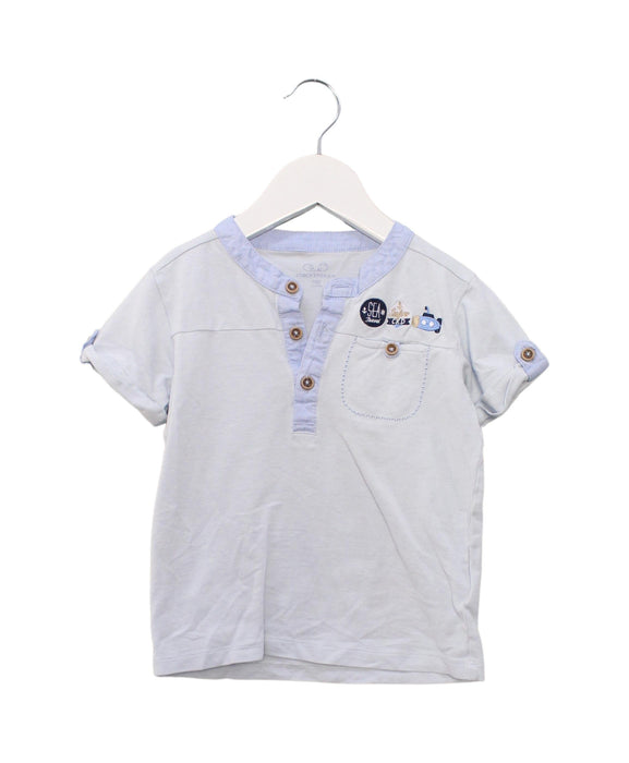 A Blue Short Sleeve Tops from Chickeeduck in size 2T for boy. (Front View)