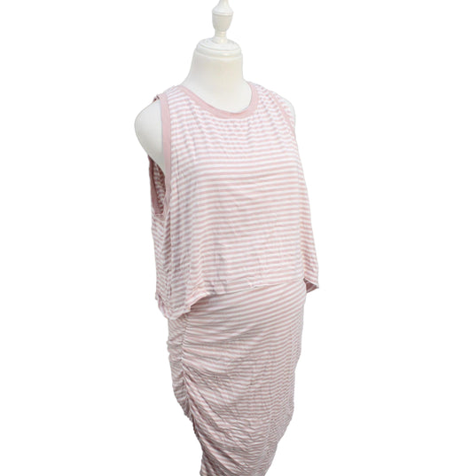 A Pink Sleeveless Dresses from Bae in size L for maternity. (Front View)