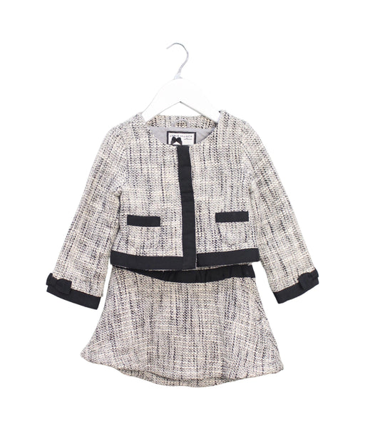 A Grey Lightweight Jackets from Janie & Jack in size 2T for girl. (Front View)