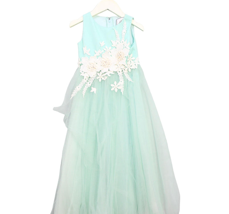 A Green Sleeveless Dresses from Dorian Ho in size 4T for girl. (Front View)