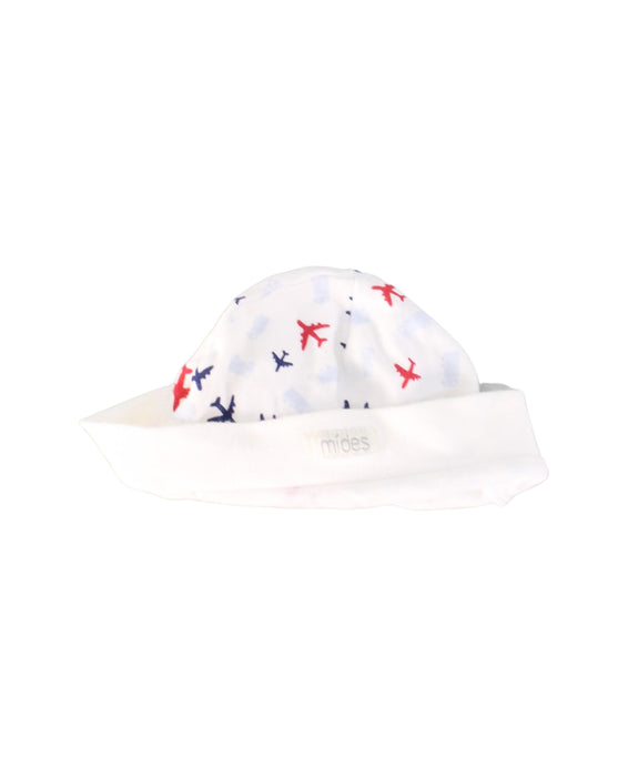 A White Beanies from Mides in size Newborn for boy. (Front View)
