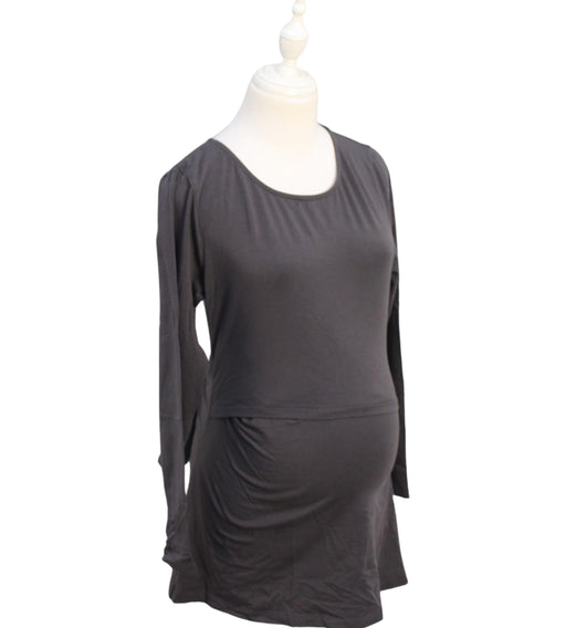 A Grey Long Sleeve Tops from Boob in size M for maternity. (Front View)