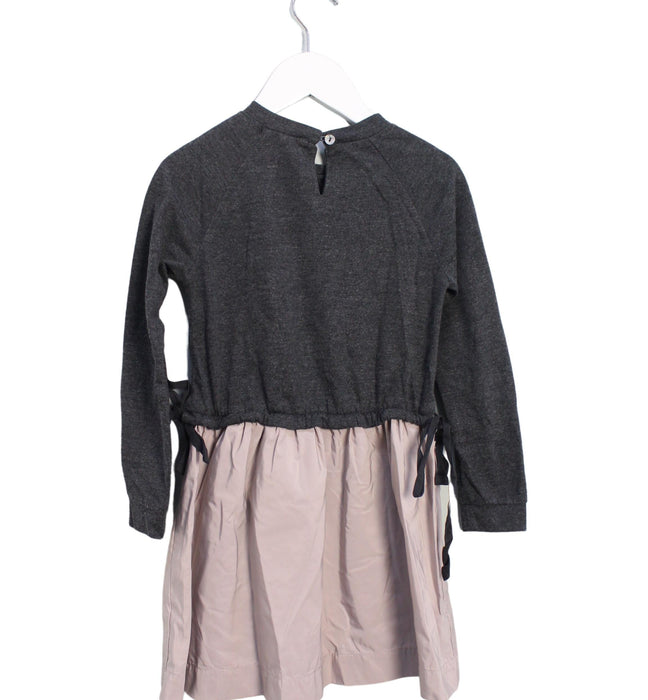 A Grey Long Sleeve Dresses from Benebene in size 3T for girl. (Back View)