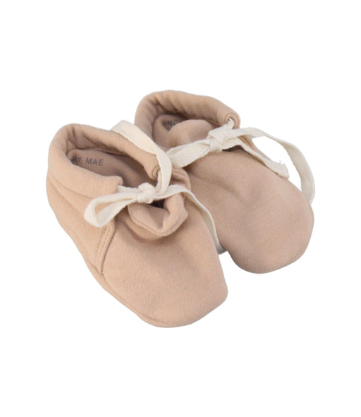 A Pink Booties from Quincy Mae in size 3-6M for girl. (Front View)