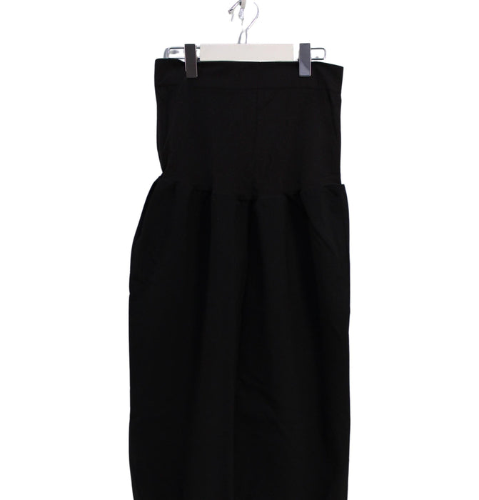 A Black Short Skirts from Ingrid & Isabel in size XS for maternity. (Front View)