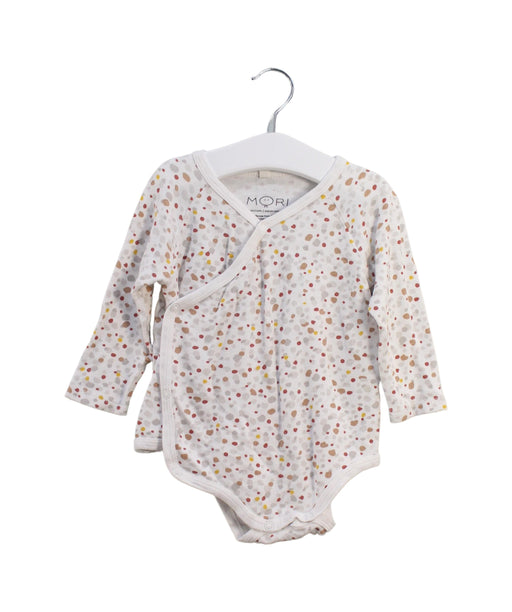 A Multicolour Long Sleeve Bodysuits from Mori in size 6-12M for boy. (Front View)