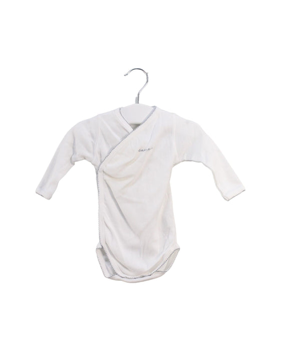 A White Long Sleeve Bodysuits from Bonpoint in size 0-3M for neutral. (Front View)