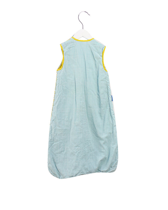 A Multicolour Sleepsacs from The Gro Company in size 6-12M for neutral. (Back View)