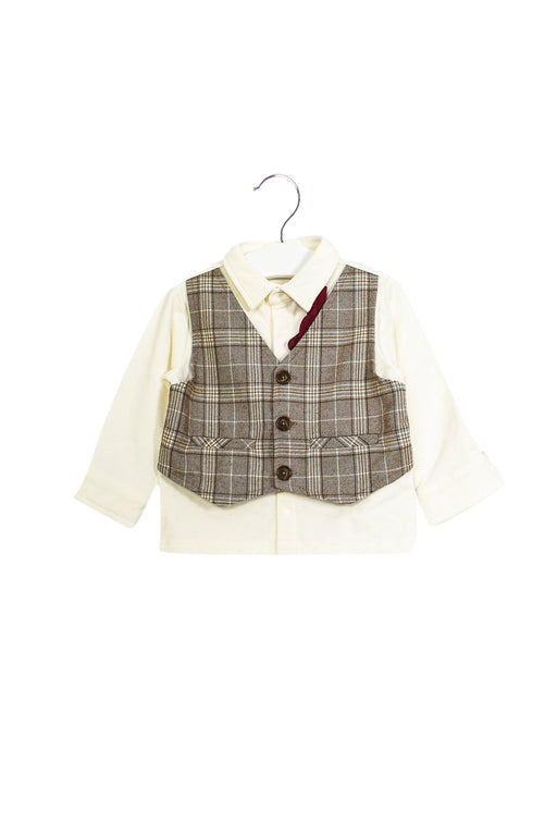 A White Long Sleeve Tops from Chickeeduck in size 6-12M for boy. (Front View)